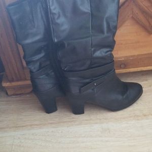 Heeled boots